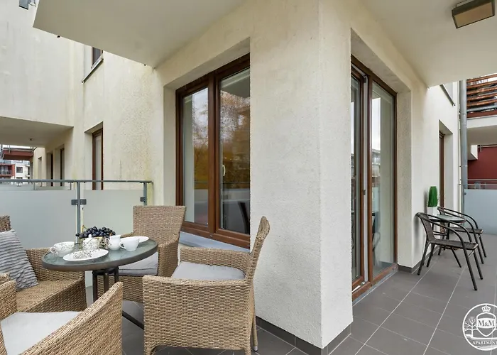 Polanki- M&m, Natura アパート *